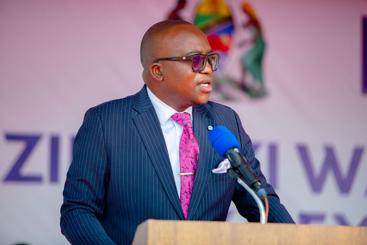 WAZIRI MAVUNDE ATOA WITO KWA BENKI NCHINI KUTENGENEZA MIKOPO MAALUM KWA WACHIMBAJI WADOGO.